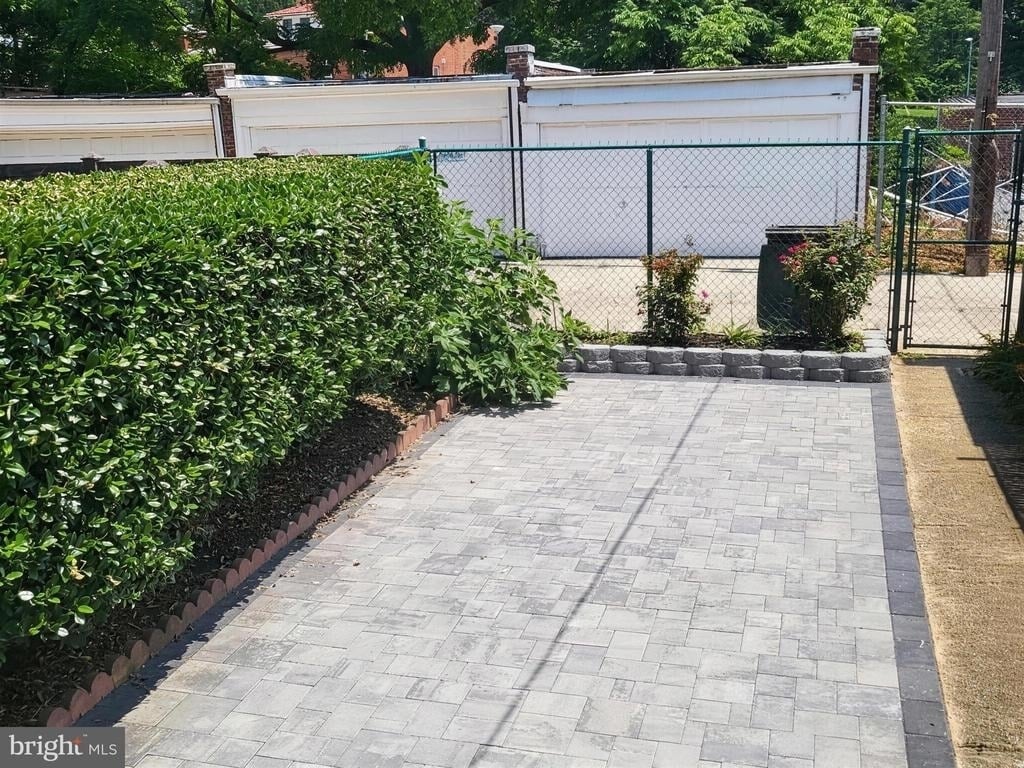 5743 13th Street Nw - Photo 6