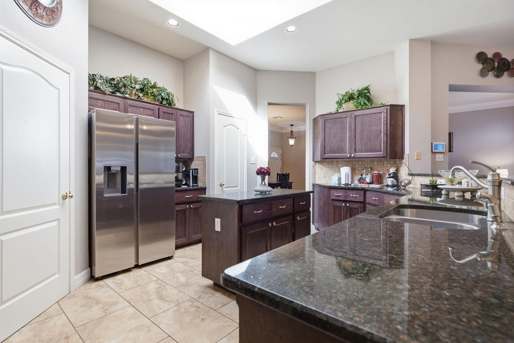 9005 Brimstone Ln - Photo 12