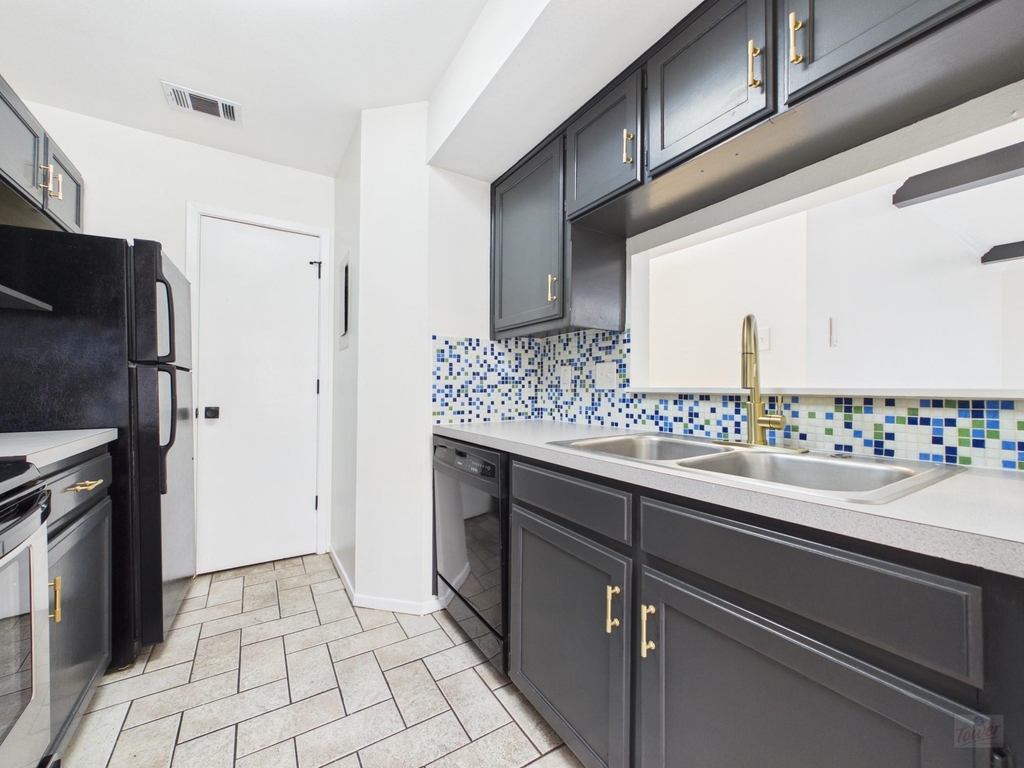 2907 Pearl St - Photo 5