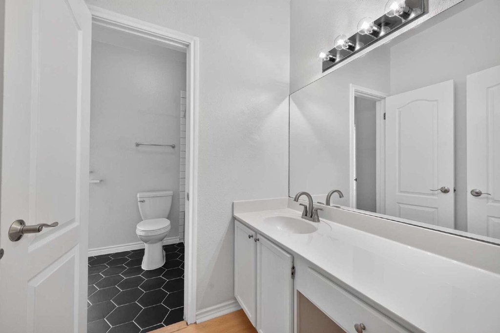 8109 Ganttcrest Dr - Photo 18