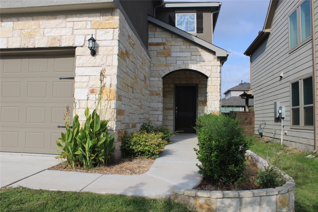 13902 Ilex Dr - Photo 1