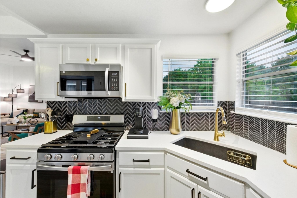 14510 Oliphant St - Photo 12