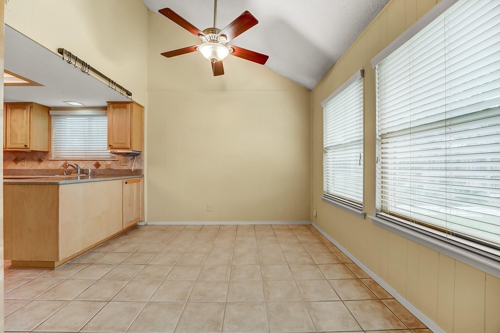 8001 Manassas Dr - Photo 8