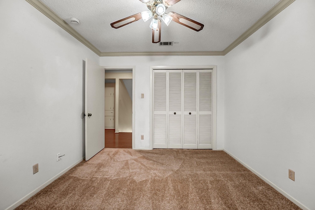 8001 Manassas Dr - Photo 24