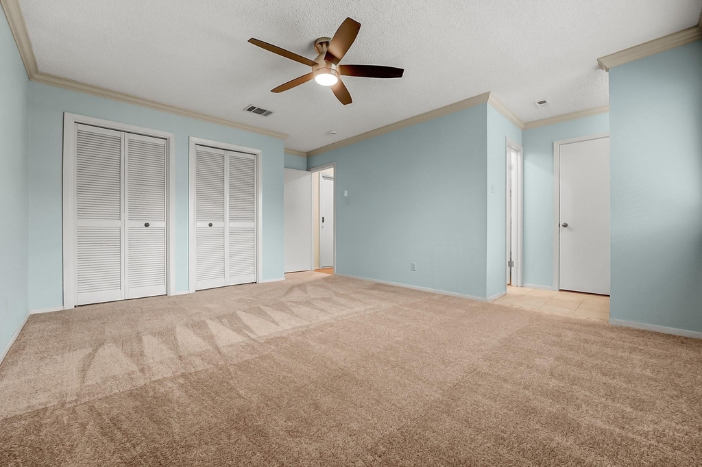 8001 Manassas Dr - Photo 18