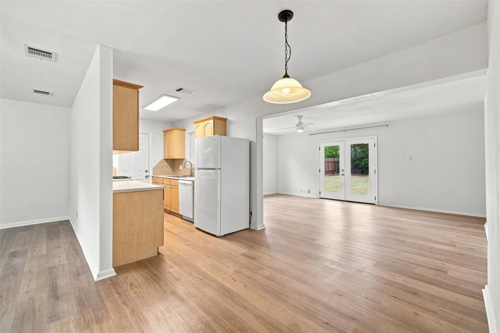 4908 Gladeview Dr - Photo 1