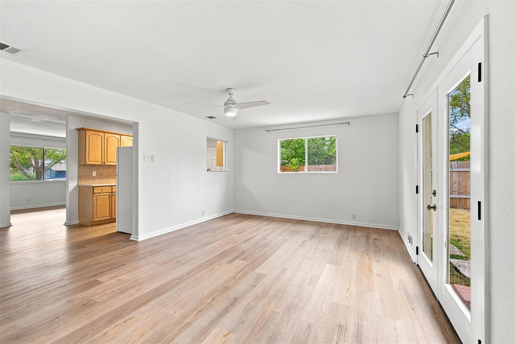 4908 Gladeview Dr - Photo 22