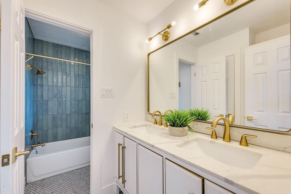 3914 Latimer Dr - Photo 35