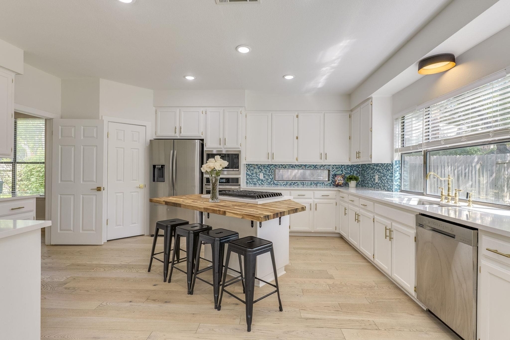 3914 Latimer Dr - Photo 17