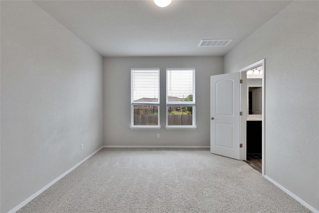 1105 Burin Dr - Photo 15
