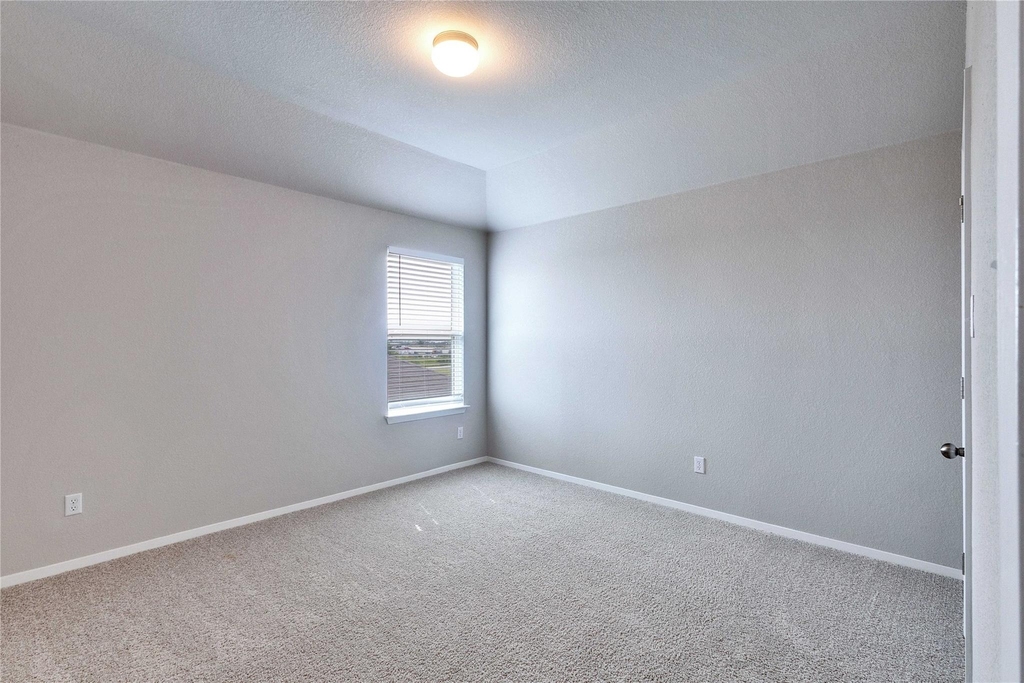 1105 Burin Dr - Photo 21