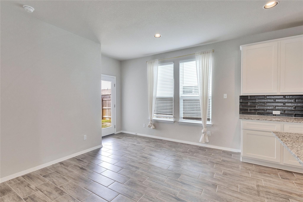 1105 Burin Dr - Photo 10