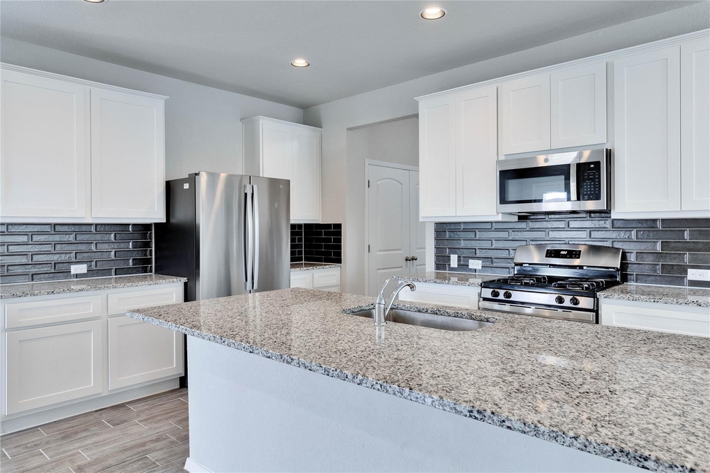 1105 Burin Dr - Photo 8