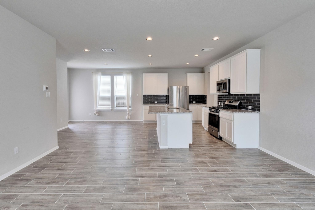1105 Burin Dr - Photo 9
