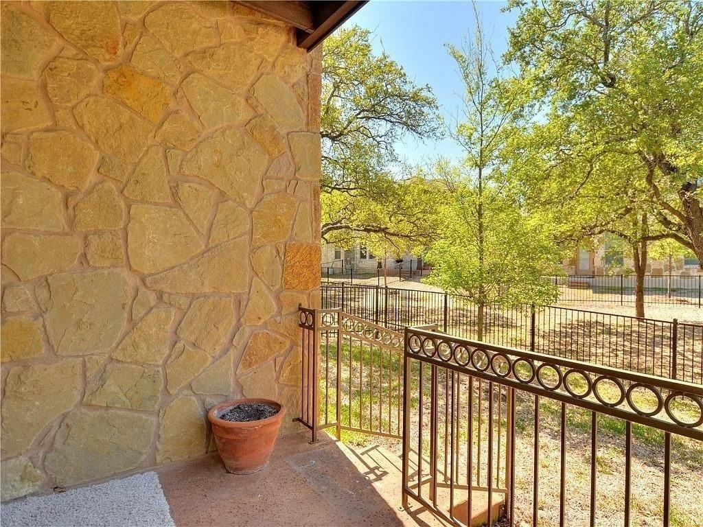 9512 Solana Vista Loop - Photo 25