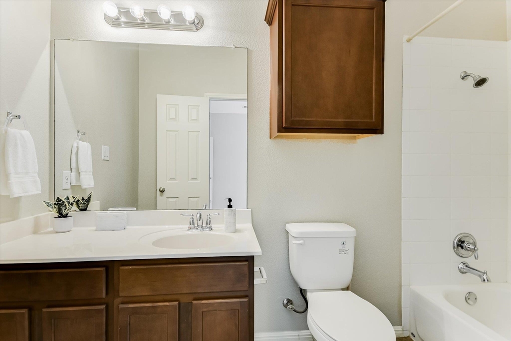 1310 W Parmer Ln - Photo 20