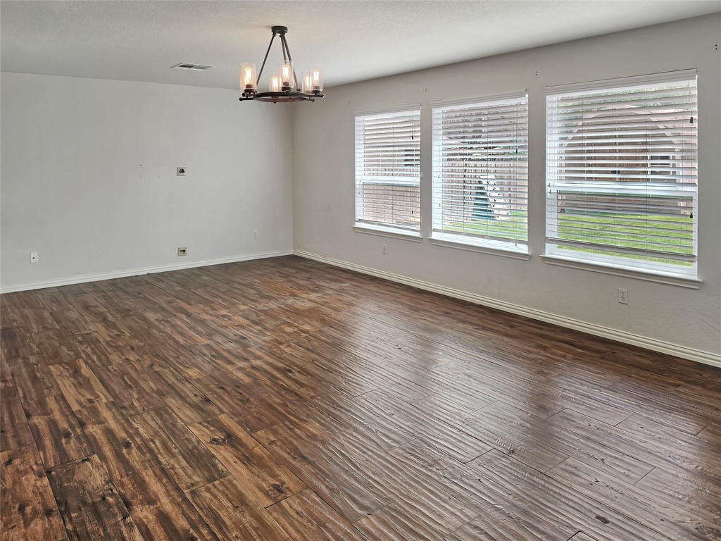 1411 Waldrop Cv - Photo 3
