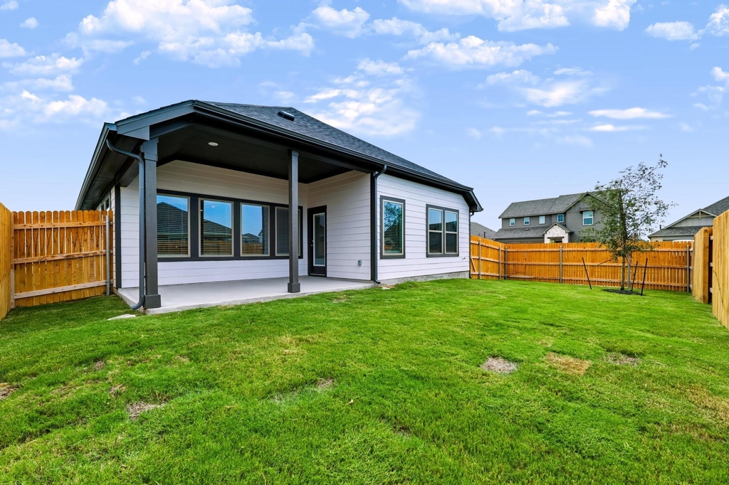 210 Melrose St - Photo 29