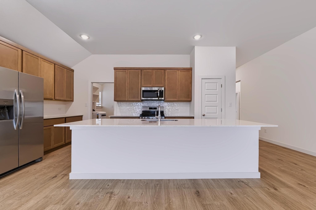 210 Melrose St - Photo 7
