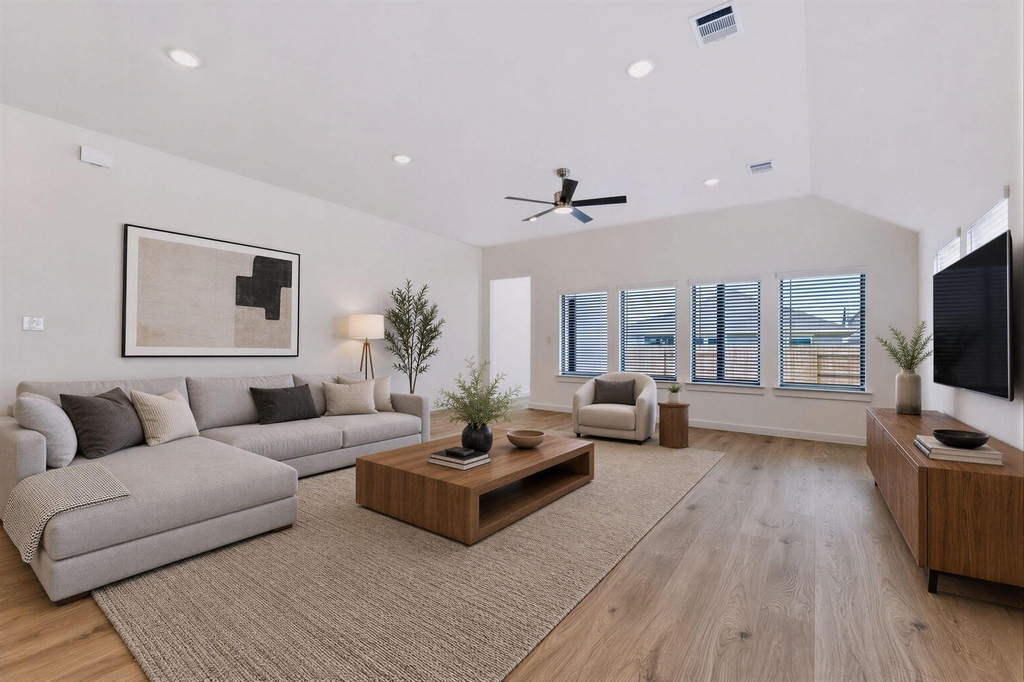 210 Melrose St - Photo 10