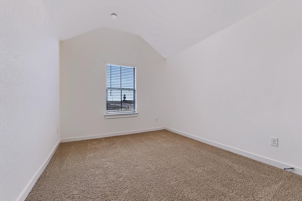 210 Melrose St - Photo 14