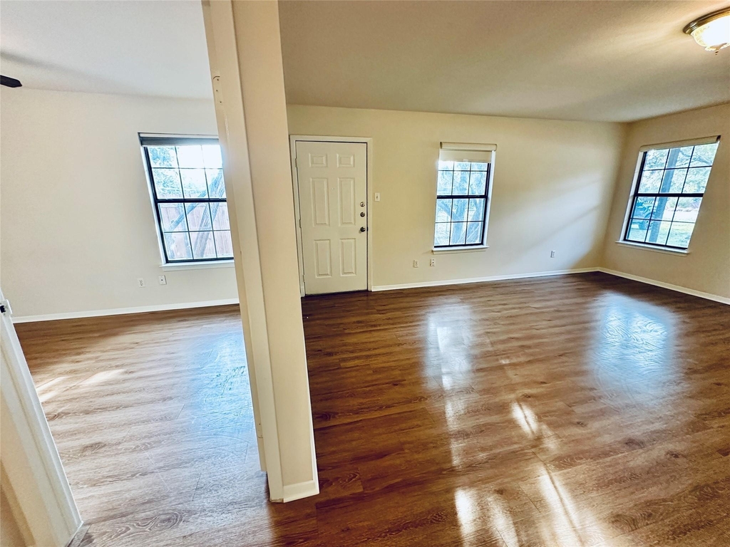 5207 Thunderbird St - Photo 8