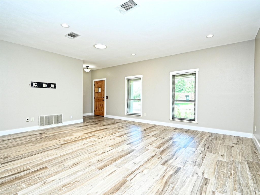 8406 Racine Trl - Photo 1