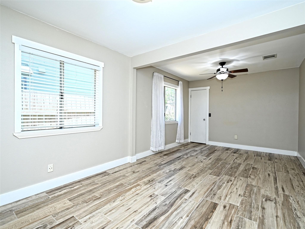 8406 Racine Trl - Photo 6