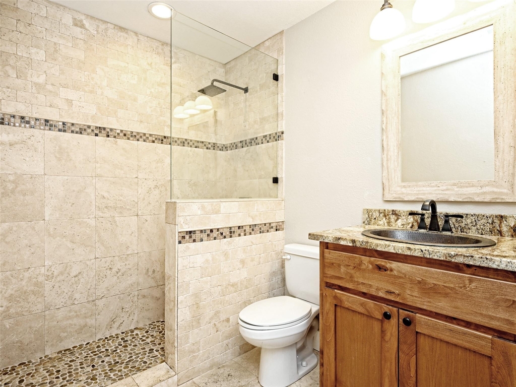8406 Racine Trl - Photo 10