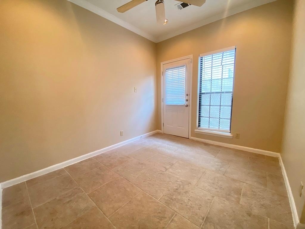 1307 Kinney Ave - Photo 11