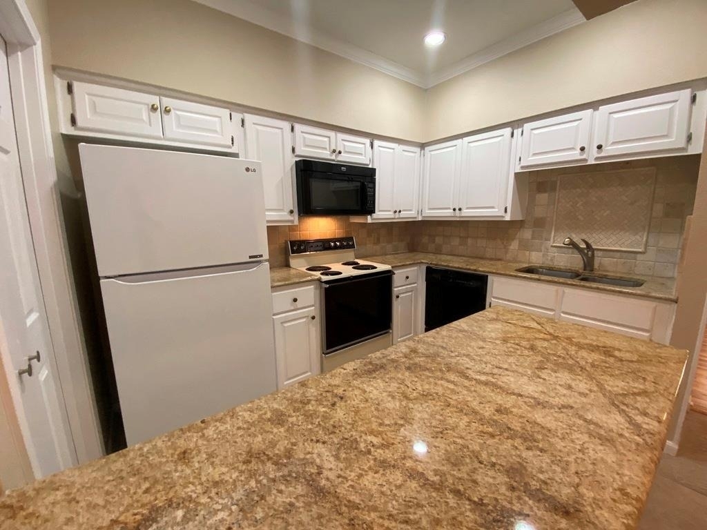 1307 Kinney Ave - Photo 8