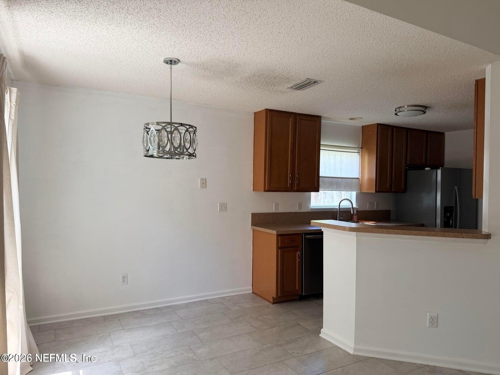 6423 Crimson Leaf Lane - Photo 2