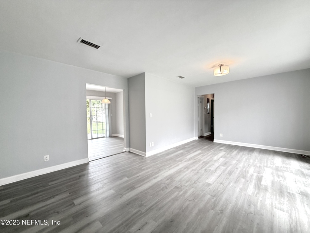 2460 Stein Street - Photo 2
