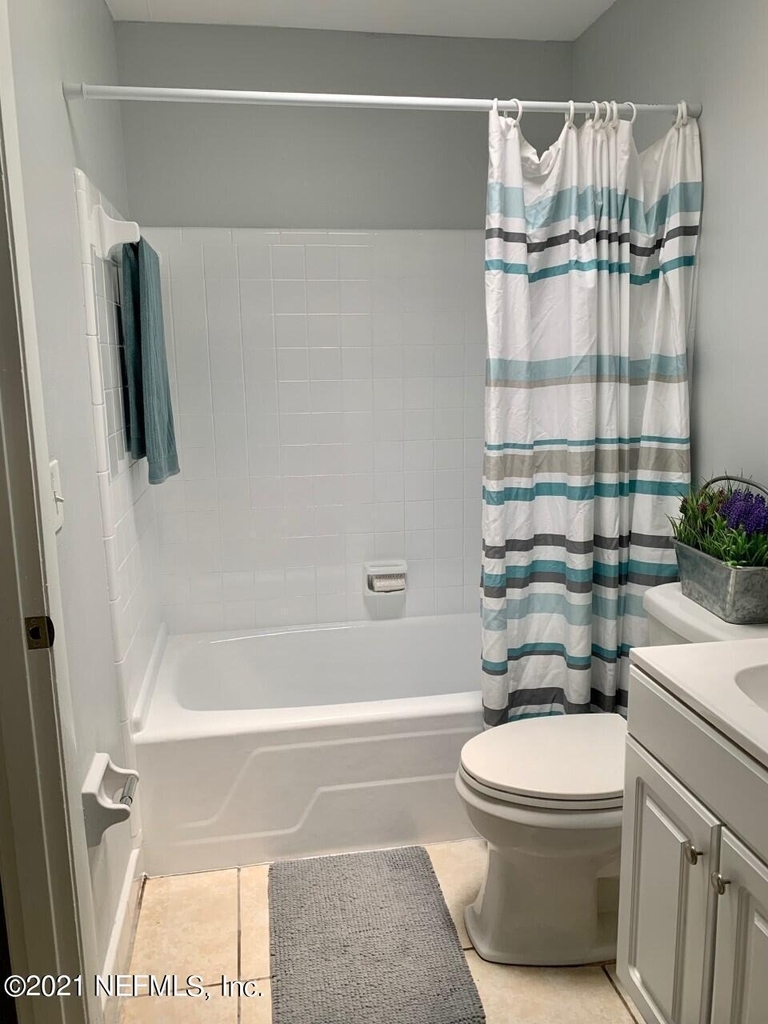 8009 Arble Drive - Photo 5