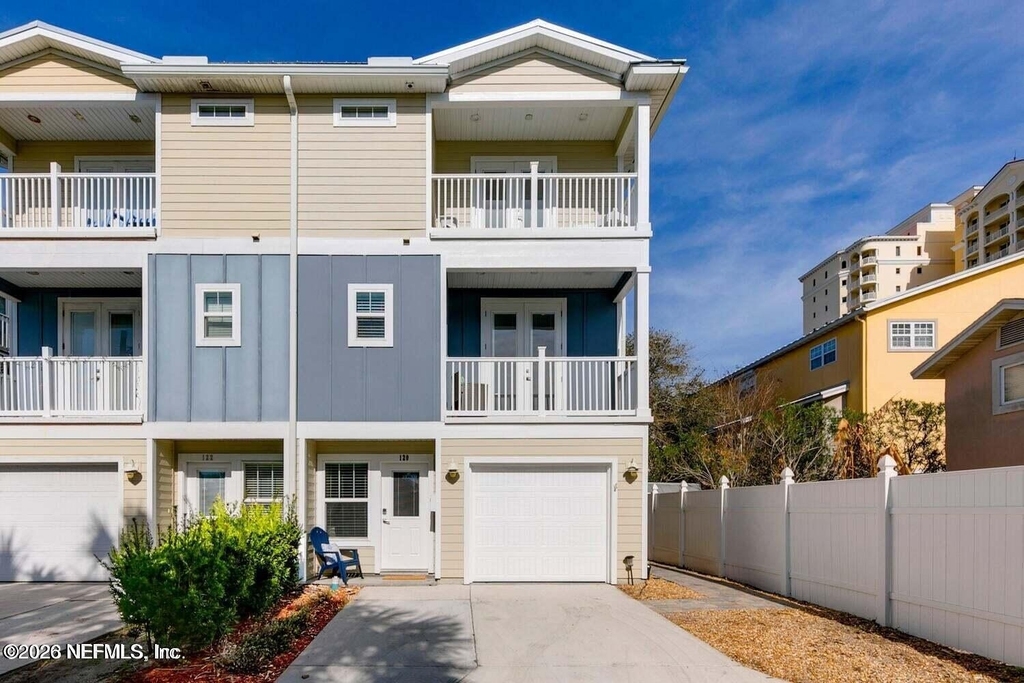 120 11th Avenue S - Photo 2