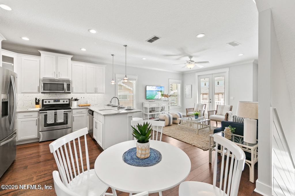 120 11th Avenue S - Photo 8