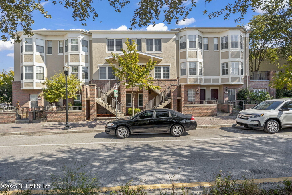 509 N Market Street - Photo 0