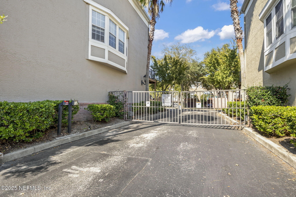 509 N Market Street - Photo 12