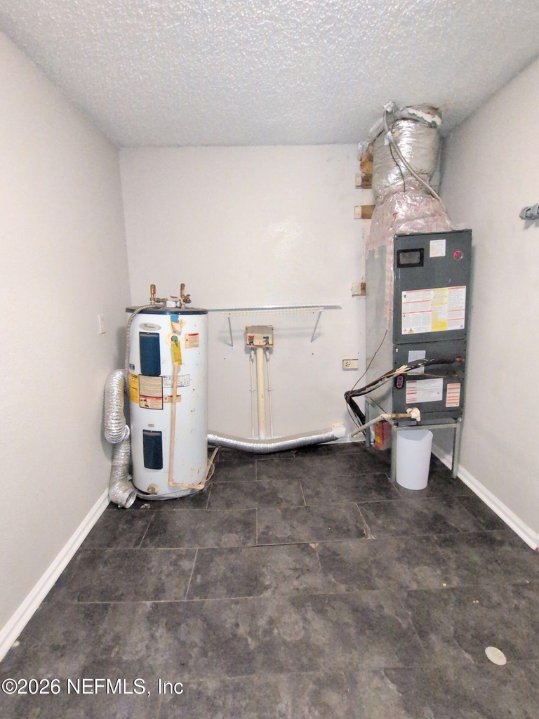 3323 Thomas Street - Photo 9