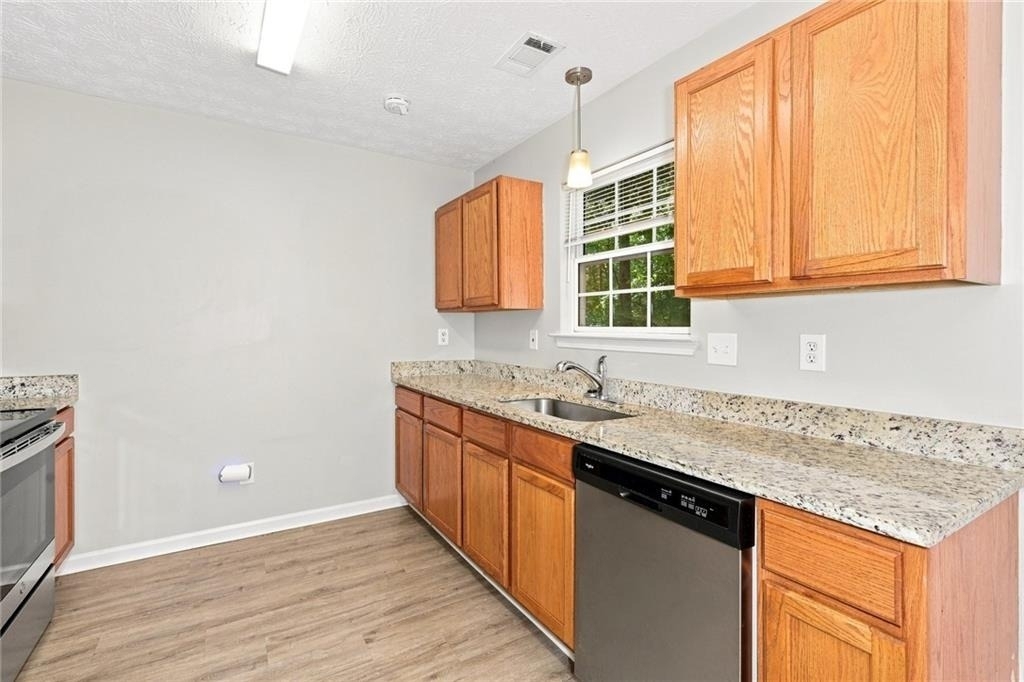 1311 Birch Court - Photo 2