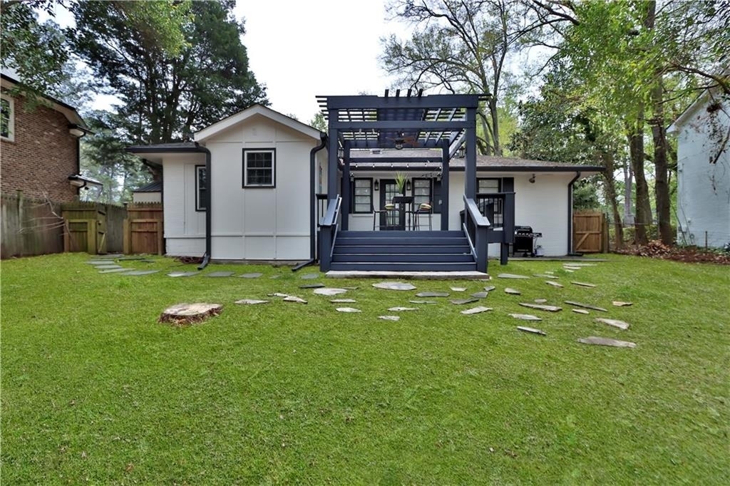 3352 Mathieson Drive Ne - Photo 3
