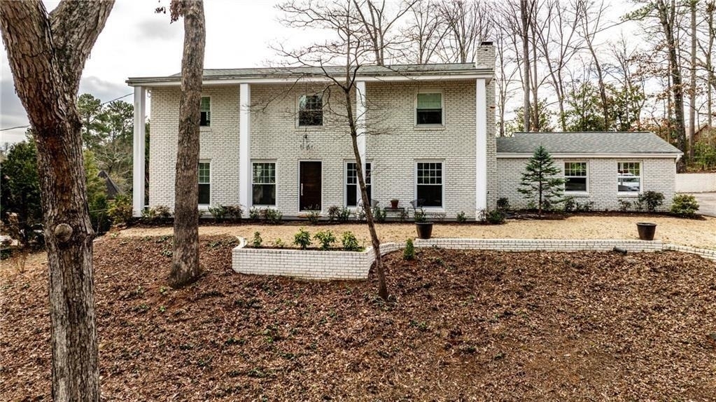 800 Glenairy Drive - Photo 0