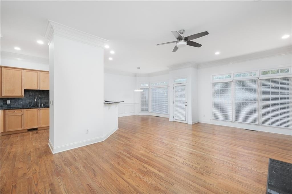 5468 Wentworth Street - Photo 3