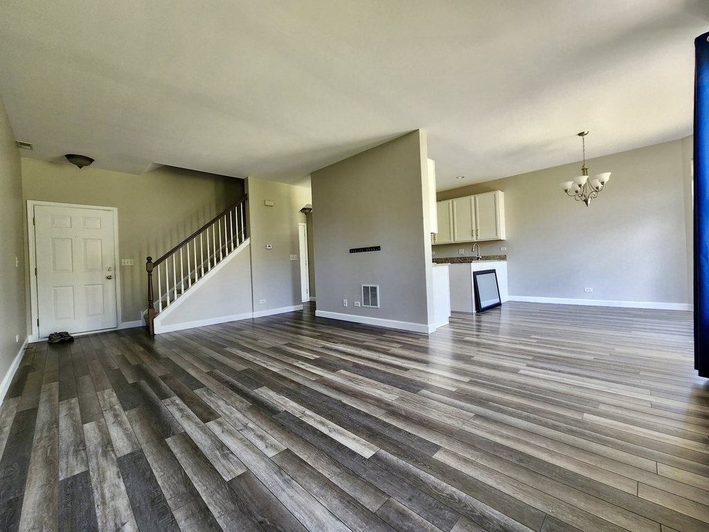 1904 Cobblestone Drive - Photo 9