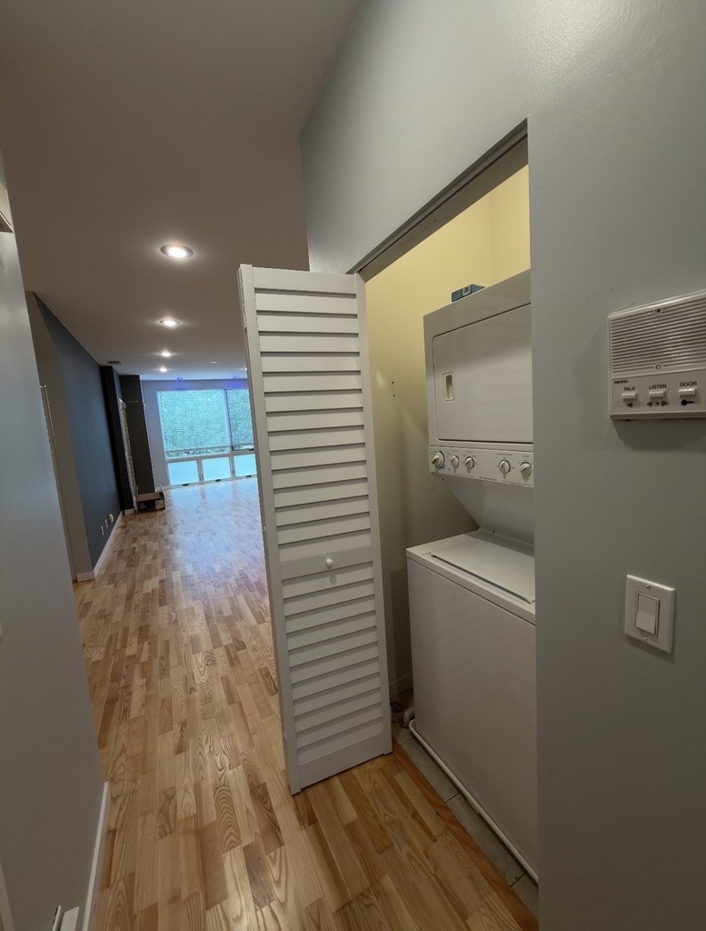 2240 W Madison Street - Photo 7