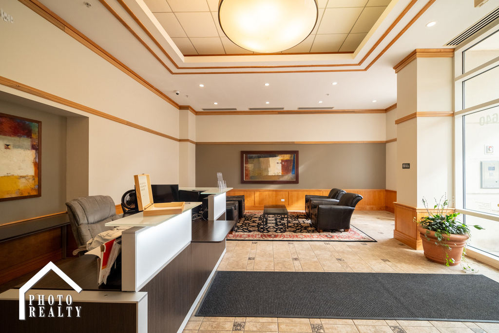 1640 Maple Avenue - Photo 2