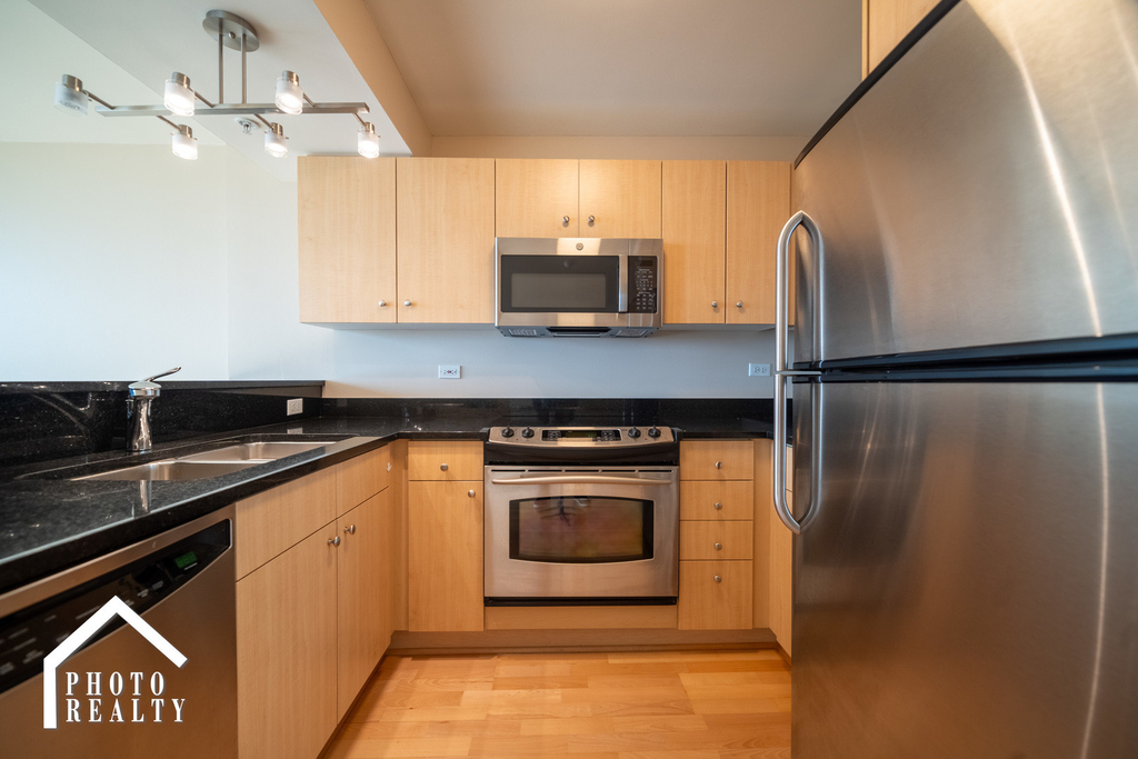 1640 Maple Avenue - Photo 8