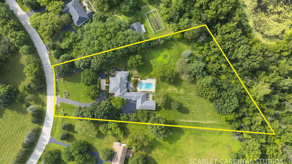 38w064 Tanglewood Drive - Photo 2