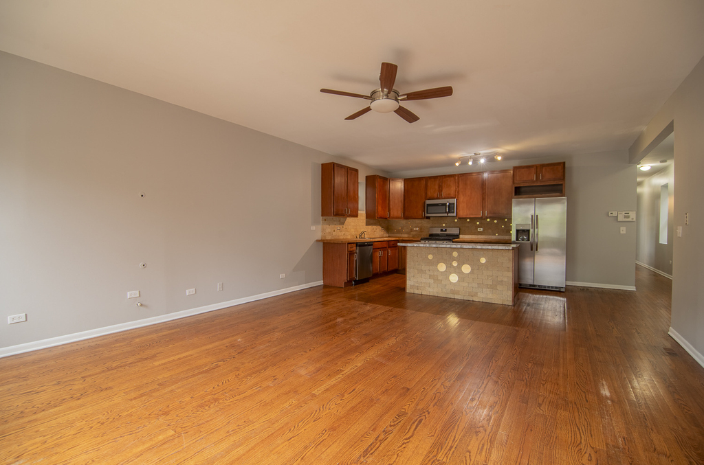 2328 W Washington Boulevard - Photo 2