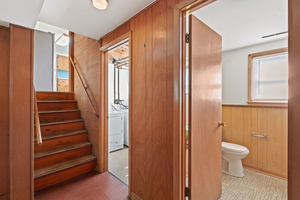 123 Ogden Avenue - Photo 6